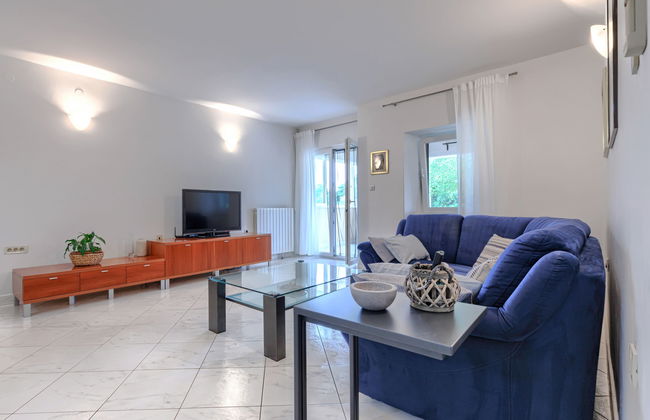 Casa de 4 quartos em Raša com piscina privada e jardim - Foto 9