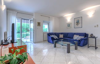 Foto 3 - Casa con 3 camere da letto a Raša con piscina privata e giardino
