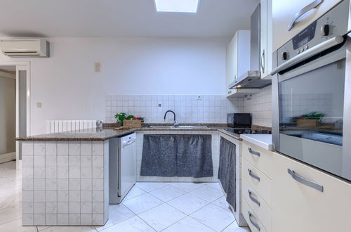 Foto 16 - Casa con 3 camere da letto a Raša con piscina privata e giardino