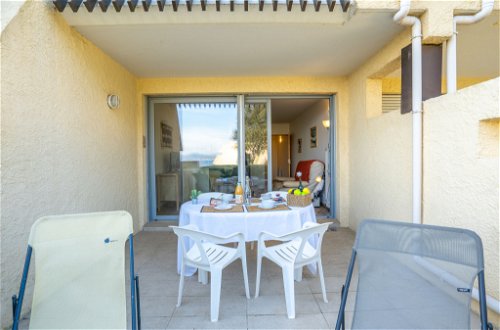 Photo 16 - 1 bedroom Apartment in Fréjus with garden and sea view
