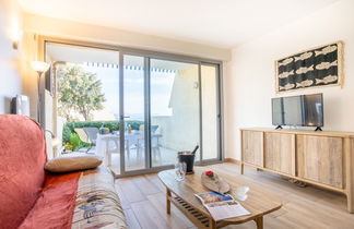 Foto 2 - Apartamento de 1 habitación en Fréjus con jardín y vistas al mar