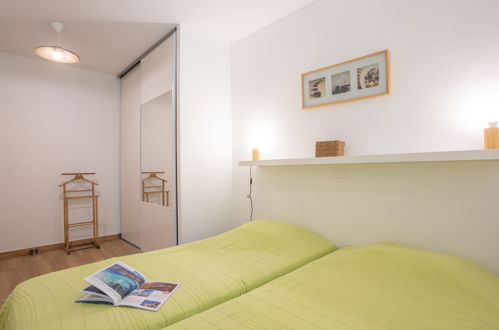 Foto 12 - Apartamento de 1 quarto em Fréjus com jardim e vistas do mar
