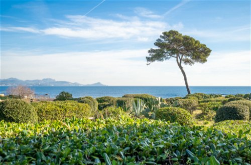 Foto 18 - Apartamento de 1 quarto em Fréjus com jardim e vistas do mar