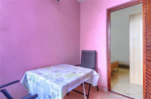 Foto 26 - Appartamento con 2 camere da letto a Rovinj con piscina e vista mare