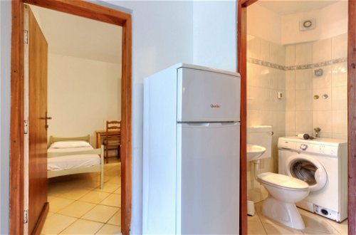 Foto 18 - Apartamento de 2 habitaciones en Rovinj con piscina y vistas al mar