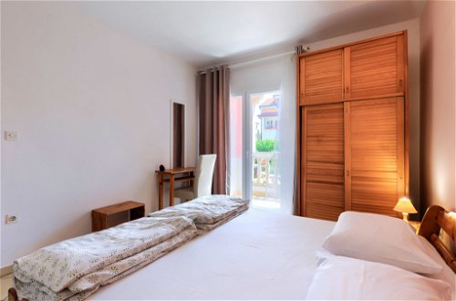 Foto 14 - Appartamento con 2 camere da letto a Rovinj con piscina e vista mare