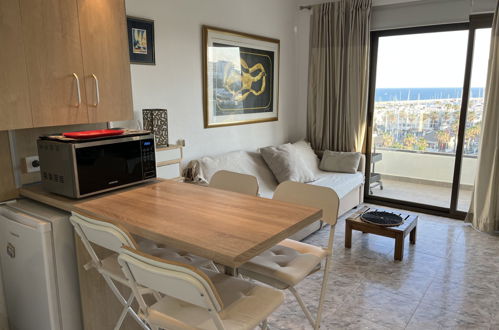 Foto 4 - Apartamento de 1 habitación en Torremolinos con piscina y vistas al mar