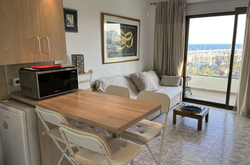 Foto 4 - Apartment mit 1 Schlafzimmer in Torremolinos mit schwimmbad und garten