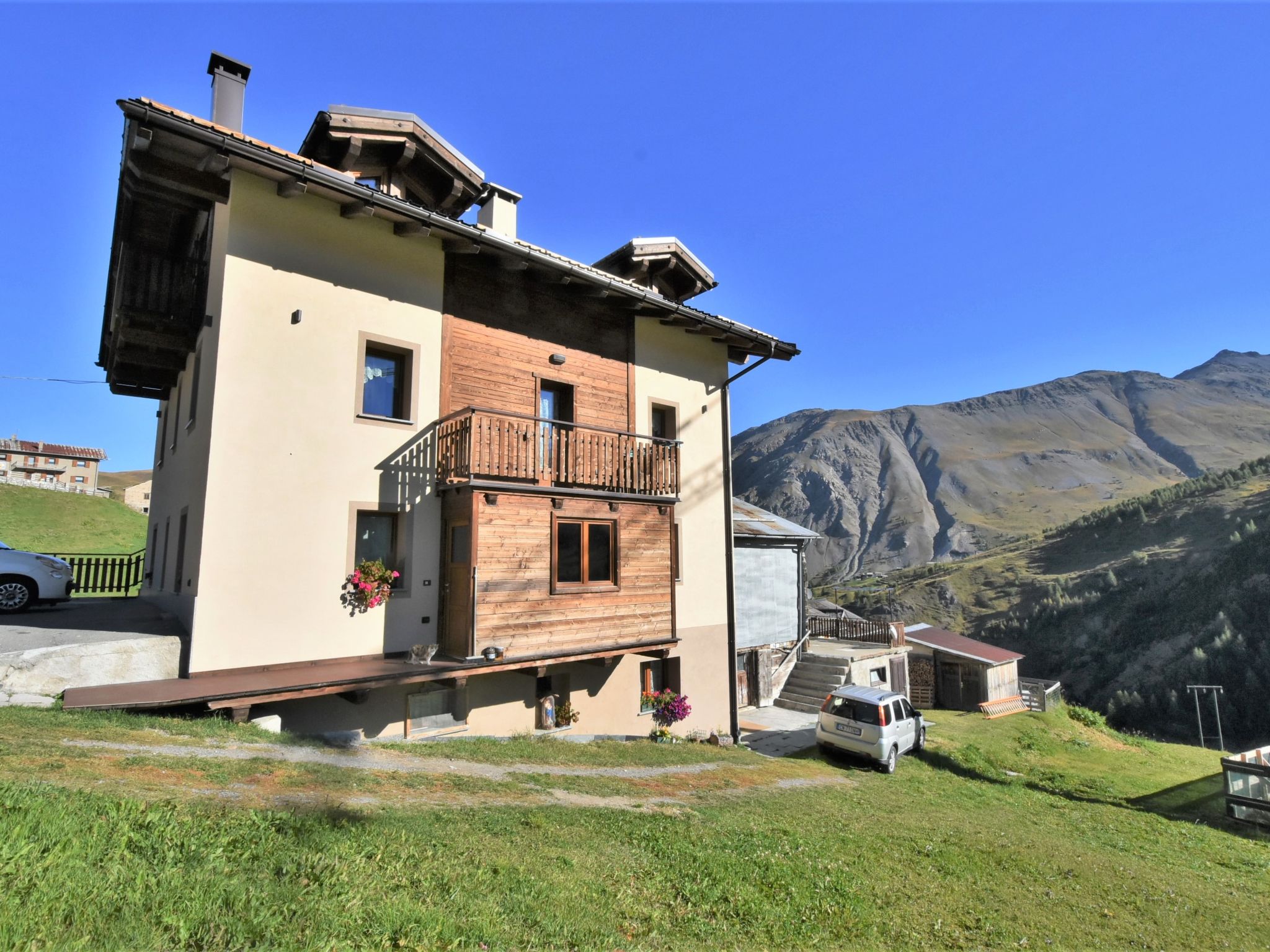 Foto 1 - Apartamento de 4 habitaciones en Livigno con jardín