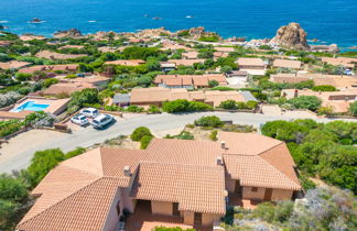 Photo 3 - Maison de 2 chambres à Trinità d'Agultu e Vignola avec jardin et vues à la mer