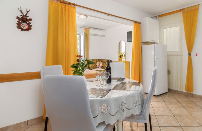 Apartamento de 2 quartos em Crikvenica com piscina e jardim - Foto 6