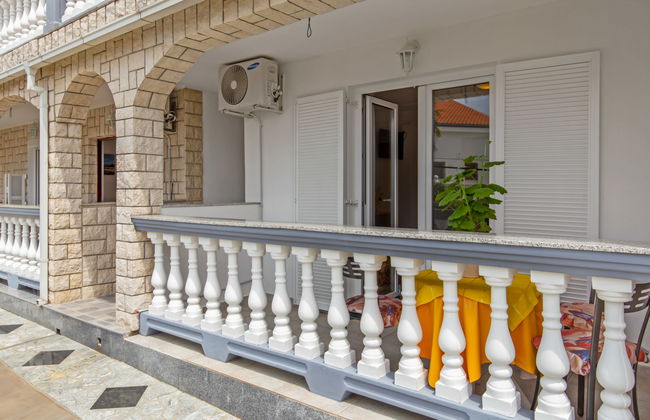 Apartamento de 2 quartos em Crikvenica com piscina e jardim - Foto 16
