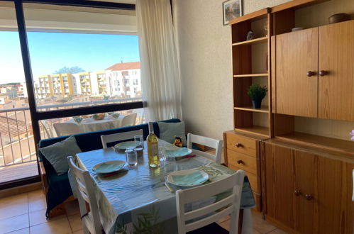 Foto 3 - Apartamento de 1 habitación en Le Grau-du-Roi con terraza y vistas al mar