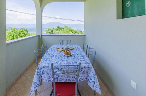 Foto 16 - Casa de 3 habitaciones en Pićan con piscina privada y jardín