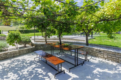 Foto 23 - Casa de 3 quartos em Pićan com piscina privada e jardim