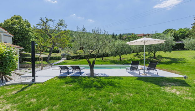 Casa con 4 camere da letto a Pićan con piscina privata e giardino - Foto 3