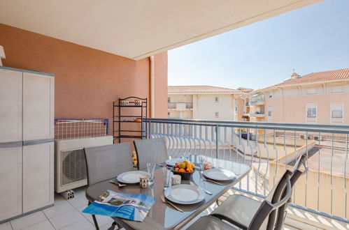 Photo 15 - Appartement de 2 chambres à Fréjus avec terrasse et vues à la mer