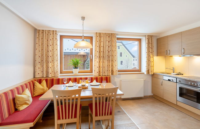 Apartamento de 2 quartos em Uttendorf com jardim e terraço - Foto 2