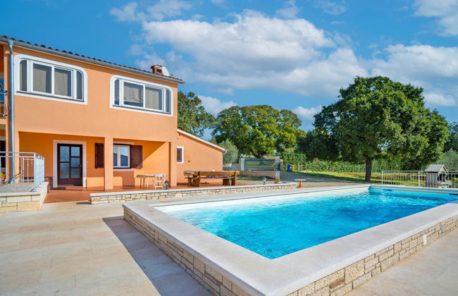 Casa de 7 quartos em Bale com piscina privada e jardim - Foto 7