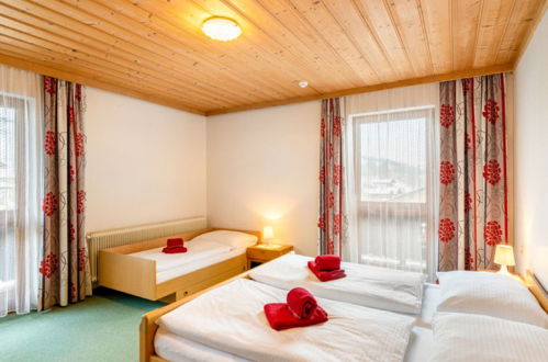 Foto 4 - Apartment mit 1 Schlafzimmer in Uttendorf mit garten und blick auf die berge