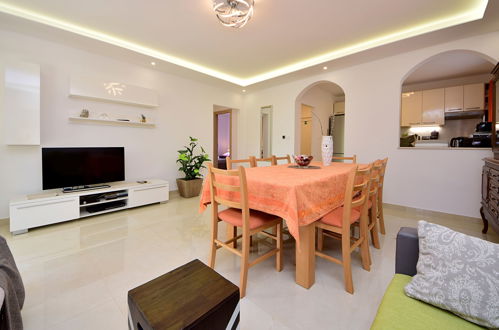 Photo 5 - 4 bedroom House in Marina with private pool and sea view