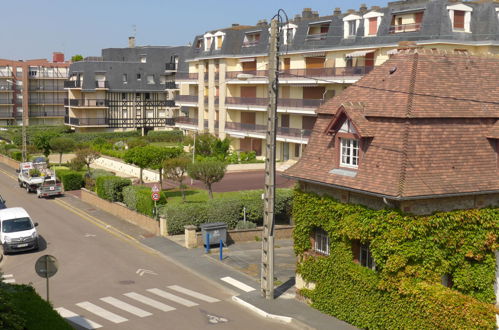 Foto 13 - Apartamento de 1 quarto em Cabourg com vistas do mar