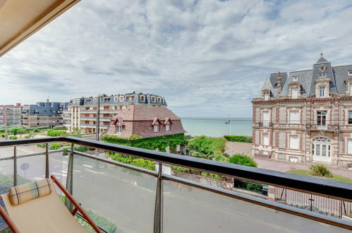 Foto 1 - Apartamento de 1 habitación en Cabourg con vistas al mar