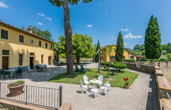 Apartamento de 2 quartos em Capraia e Limite com piscina e jardim - Foto 28