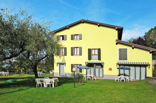 Foto 16 - Appartamento a Bardolino con piscina e vista sulle montagne