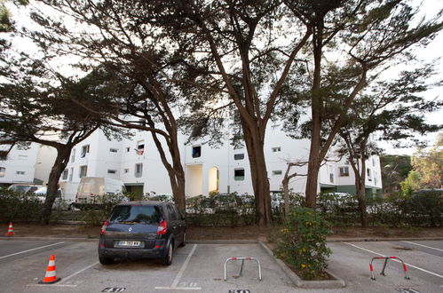 Photo 11 - 1 bedroom Apartment in Hyères with sea view