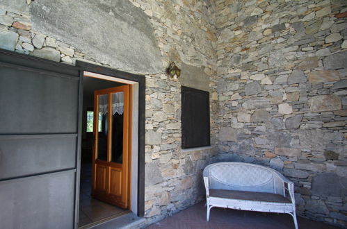 Foto 22 - Casa de 3 habitaciones en Porto Valtravaglia con jardín y vistas a la montaña