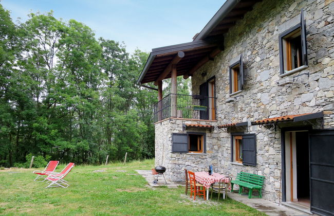 Casa de 3 quartos em Porto Valtravaglia com jardim e terraço - Foto 24
