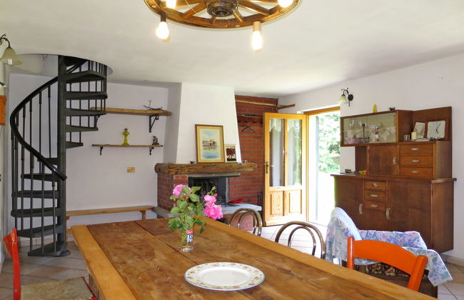 Casa de 3 quartos em Porto Valtravaglia com jardim e terraço - Foto 9