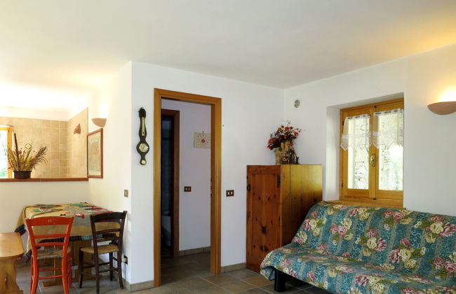 Casa de 3 quartos em Porto Valtravaglia com jardim e terraço - Foto 6