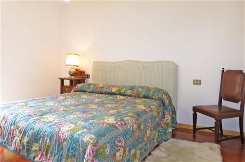 Foto 11 - Casa con 3 camere da letto a Porto Valtravaglia con giardino e vista sulle montagne