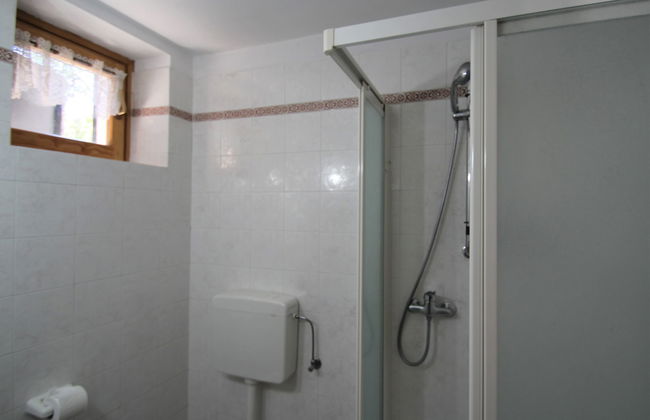 Casa de 3 quartos em Porto Valtravaglia com jardim e terraço - Foto 20