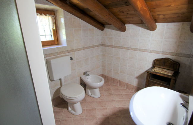 Casa de 3 quartos em Porto Valtravaglia com jardim e terraço - Foto 18