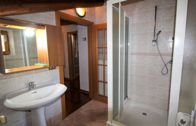 Casa de 3 quartos em Porto Valtravaglia com jardim e terraço - Foto 17