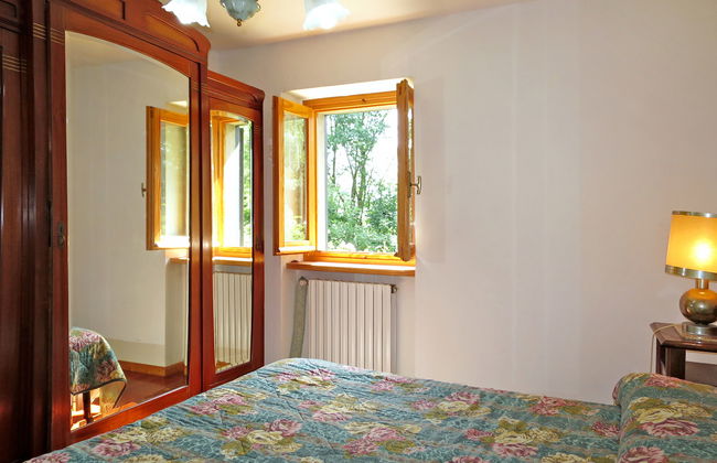 Casa de 3 quartos em Porto Valtravaglia com jardim e terraço - Foto 12