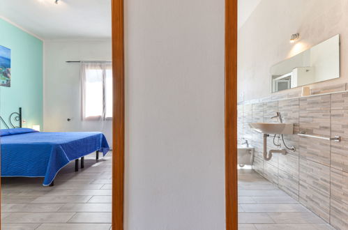 Foto 13 - Apartamento de 2 habitaciones en Capoliveri con piscina y vistas al mar