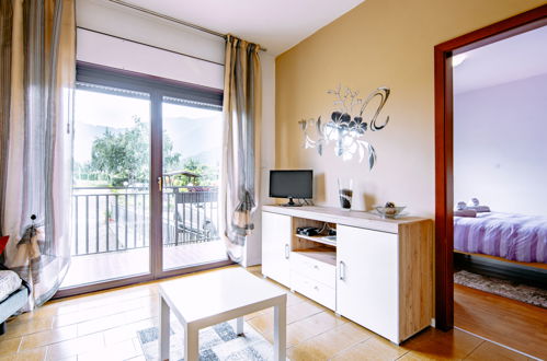 Foto 18 - Apartment mit 1 Schlafzimmer in Calceranica al Lago mit garten und blick auf die berge