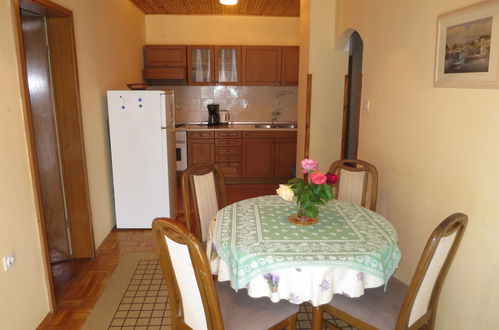 Photo 6 - 2 bedroom Apartment in Zadar with garden and sea view