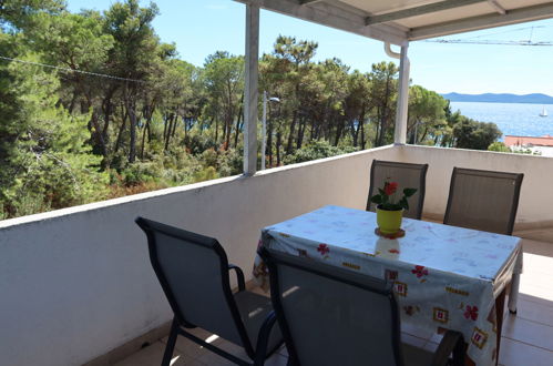 Photo 2 - 2 bedroom Apartment in Zadar with garden and terrace