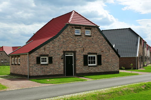 Foto 1 - Casa de 3 quartos em Roggel com piscina e terraço