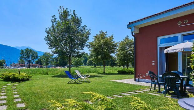 Casa de 2 quartos em Dongo com jardim - Foto 2