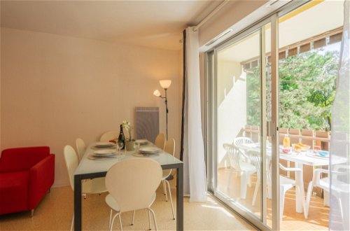 Foto 3 - Apartment mit 2 Schlafzimmern in Saint-Georges-de-Didonne mit terrasse und blick aufs meer