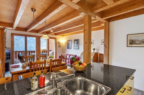 Photo 15 - 4 bedroom Apartment in Lauterbrunnen with garden