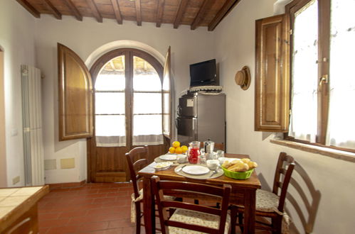 Photo 10 - 2 bedroom Apartment in Montaione with swimming pool and garden