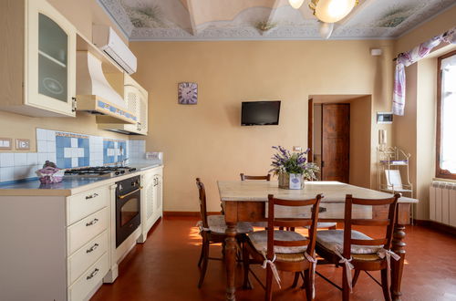 Foto 4 - Apartment mit 3 Schlafzimmern in Cossombrato mit schwimmbad und garten