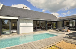 Foto 2 - Casa con 3 camere da letto a Arzon con piscina privata e vista mare